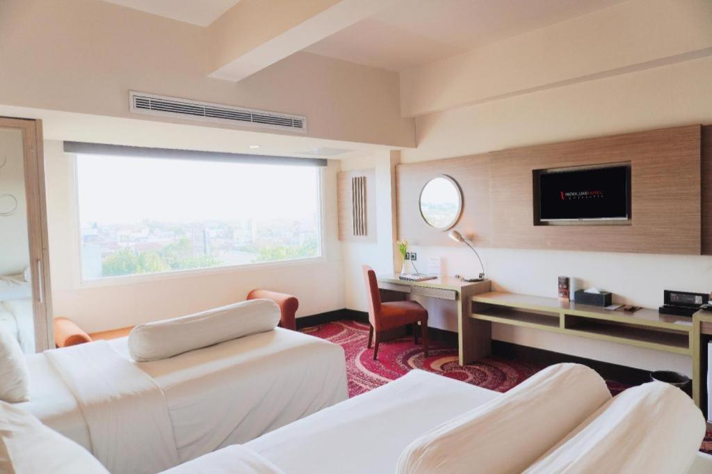 Indoluxe Hotel Jogjakarta Melati Экстерьер фото