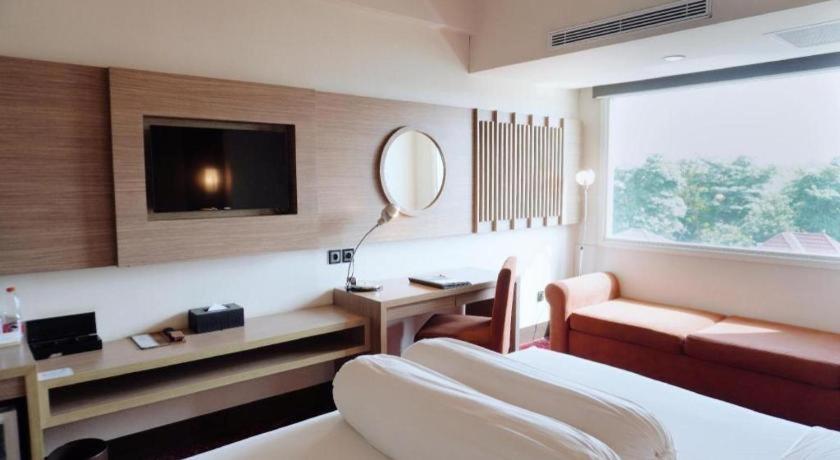 Indoluxe Hotel Jogjakarta Melati Экстерьер фото