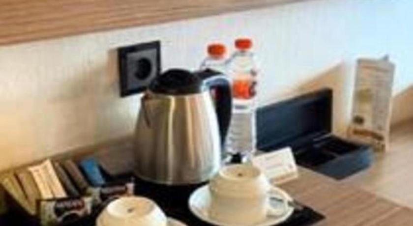 Indoluxe Hotel Jogjakarta Melati Экстерьер фото
